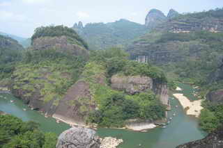 虎啸岩